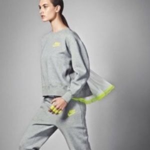 Nike sacai sweater with lace in medium in euc